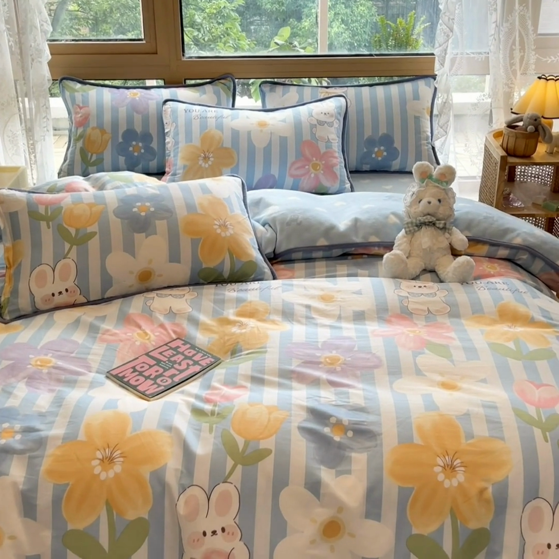 91家纺网 家纺一手货源 找家纺 红粉佳人 2025新款棉加绒印花四件套 花园小兔