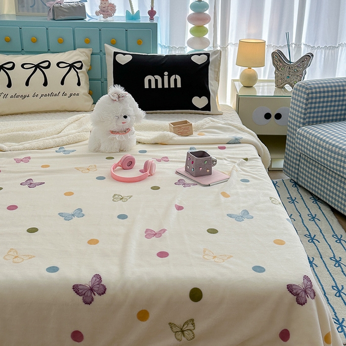 91家纺网 家纺一手货源 找家纺 昔可家纺 2024新款羊羔绒牛奶绒毛毯系列（三）-ins小清新系列 波点彩色蝴蝶