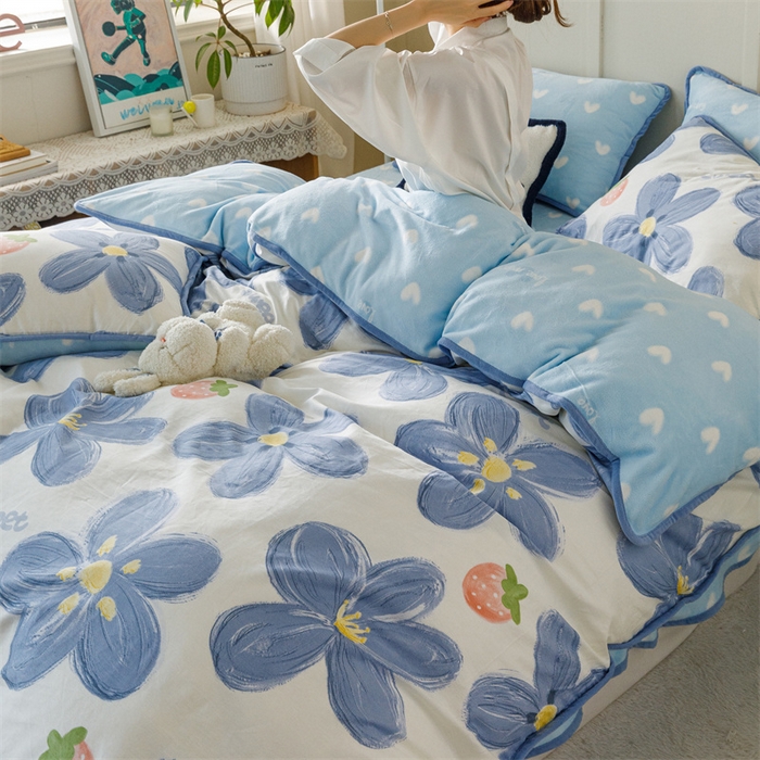 91家纺网 家纺一手货源 找家纺 红粉佳人 2025新款棉加绒印花四件套 蓝色甜心