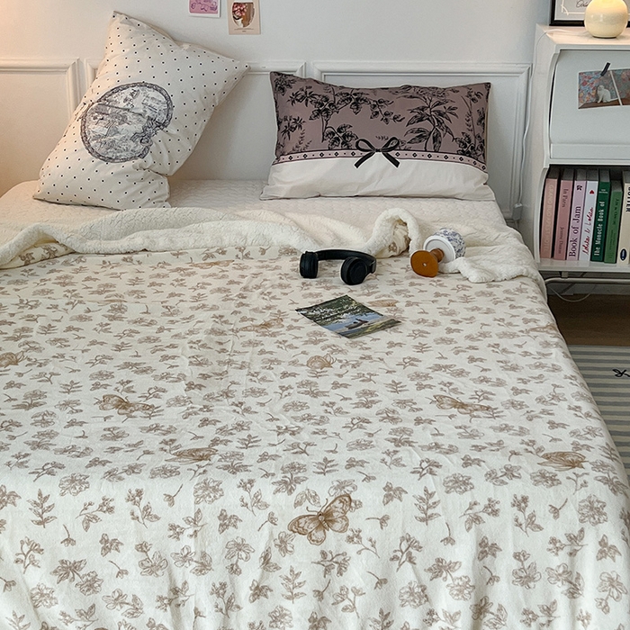 91家纺网 家纺一手货源 找家纺 昔可家纺 2024新款羊羔绒牛奶绒毛毯系列（三）-ins小清新系列 复古蝴蝶