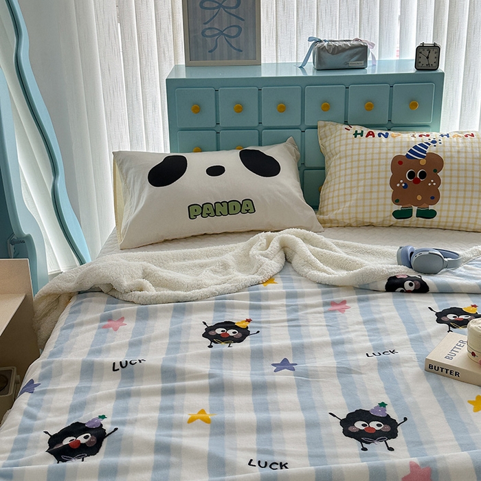 91家纺网 家纺一手货源 找家纺 昔可家纺 2024新款羊羔绒牛奶绒毛毯系列（三）-卡通系列 星星小黑球