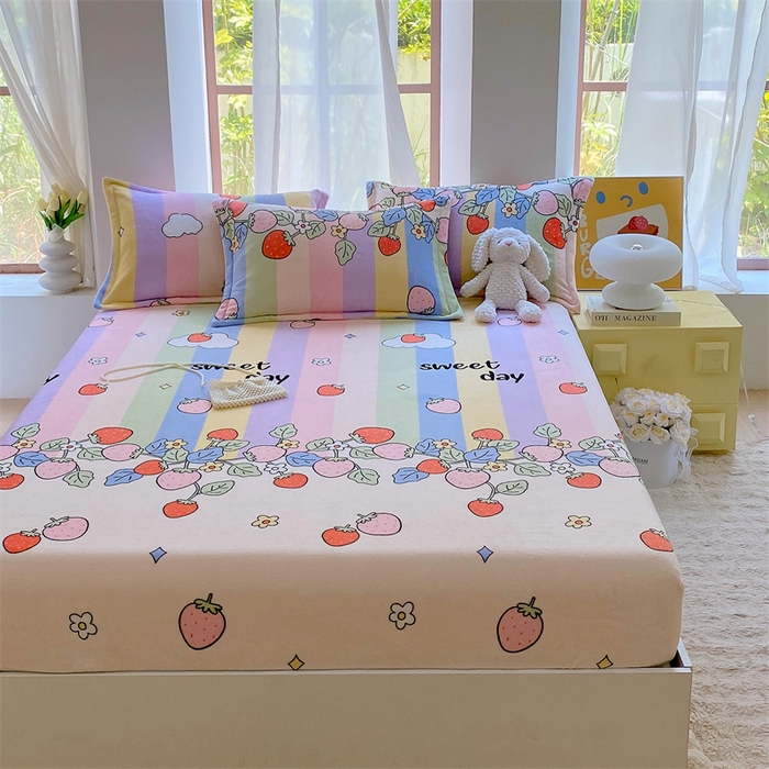 91家纺网 家纺一手货源 找家纺 凯儿家纺  2024新款加厚高克重印花系列单床笠 草莓物语