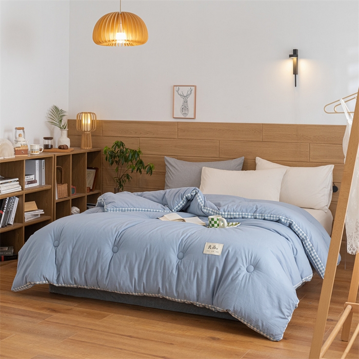 91家纺网 家纺一手货源 找家纺 2024新款无印风棋盘格立体边大豆纤维冬被 风格二 棋盘格-浅蓝