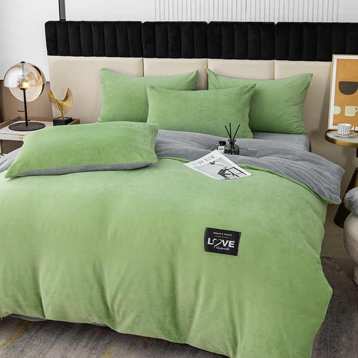 91家纺网 家纺一手货源 找家纺 鸿羽樱（鸿羽樱）家纺 2024新款牛奶绒四件套 典雅绿+灰