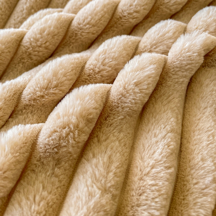 91家纺网 家纺一手货源 找家纺 2024新款全消光兔毛320克牛奶绒A类纯色立体四件套 兔毛抽条咖