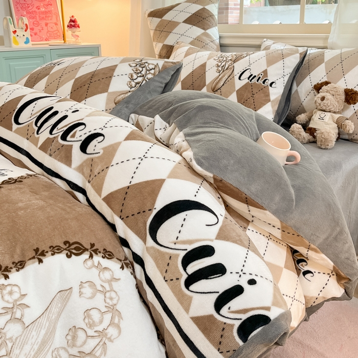 91家纺网 家纺一手货源 找家纺 卡派 2024新款冬季亲肤透气牛奶绒印花四件套 雅舍