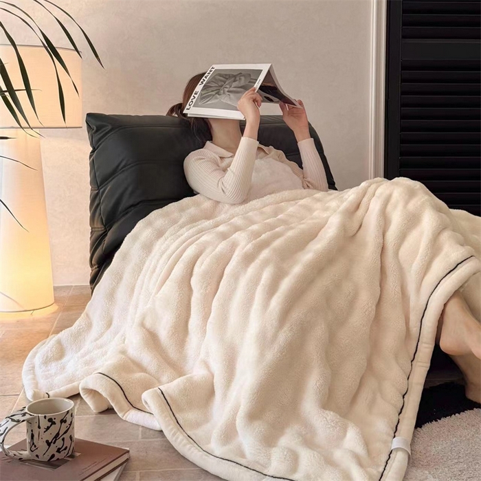91家纺网 家纺一手货源 找家纺 （总）欧邦 新款仿兔毛泡泡绒牛奶绒包边单层毛毯（外贸供货）