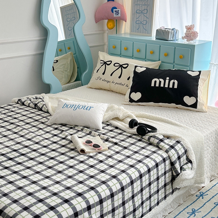 91家纺网 家纺一手货源 找家纺 昔可家纺 2024新款羊羔绒牛奶绒毛毯系列（三）-ins小清新系列 雾川灰格