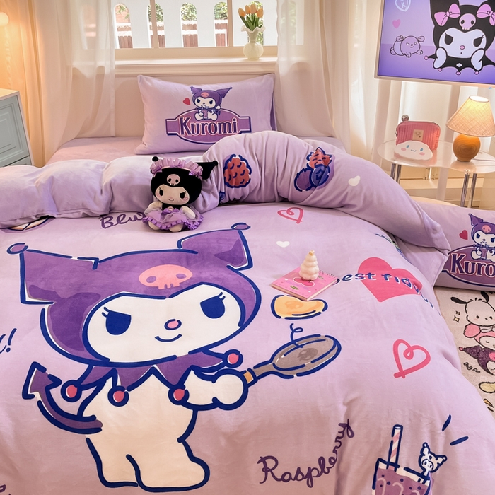 91家纺网 家纺一手货源 找家纺 2024新品正版三丽鸥授权大版卡通平网数码印花加厚高克重牛奶绒系列四件套 绒大版-R乐趣库洛米