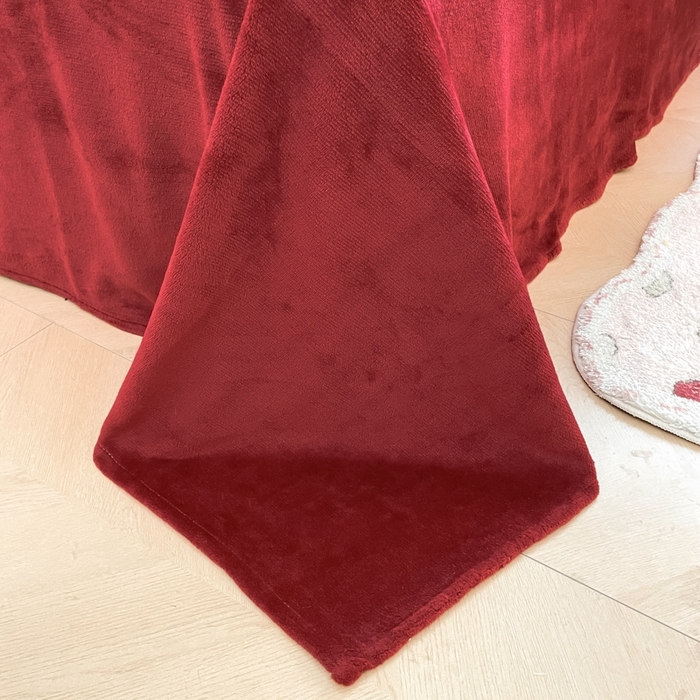 91家纺网 家纺一手货源 找家纺 蜜柚 2024新款牛奶绒兔毛绒高克重小清新满版绣花四件套 樱桃红