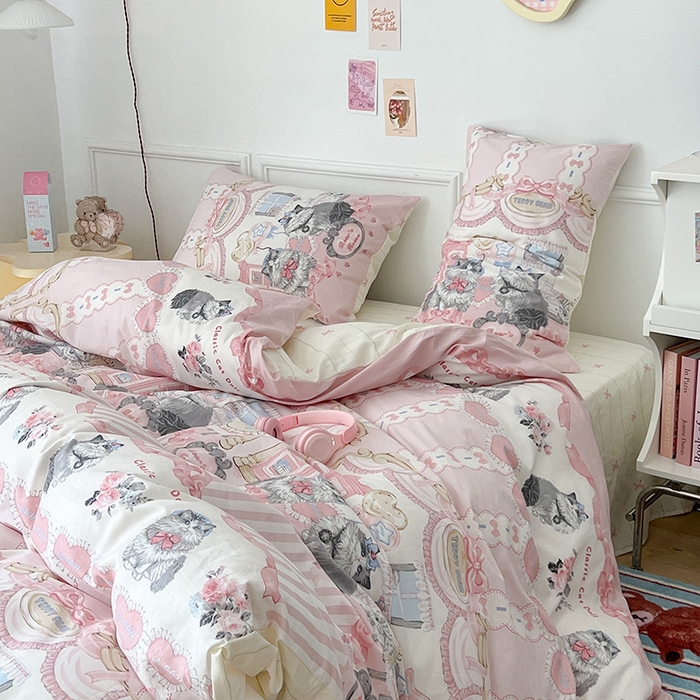 91家纺网 家纺一手货源 找家纺 昔可 2024新款13070全棉四件套系列（第三批） 猫咪的梳妆室