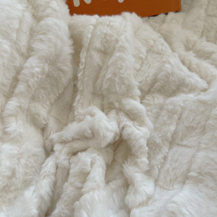 91家纺网 家纺一手货源 找家纺 2024新款全消光兔毛320克牛奶绒A类纯色立体四件套 奶白咖