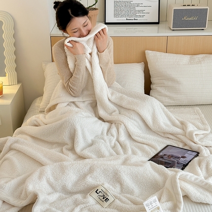 91家纺网 家纺一手货源 找家纺 沐棉 2024新款羊羔绒泰迪绒毛毯 米白色