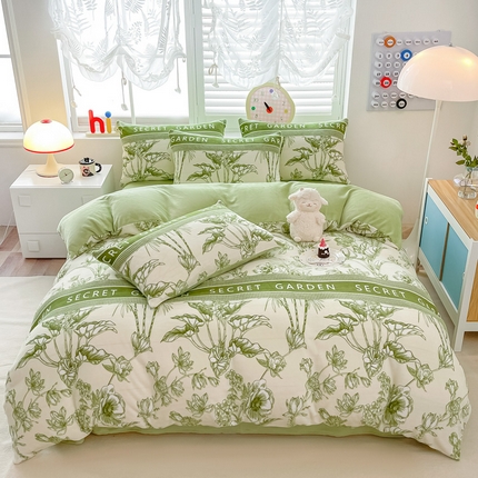 91家纺网 家纺一手货源 找家纺 （总）鸿羽樱（鸿羽樱）家纺 2025新款直播热款小清新牛奶绒四件套