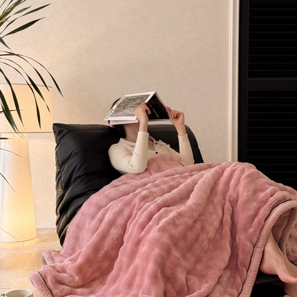 91家纺网 家纺一手货源 找家纺 （总）欧邦 新款仿兔毛泡泡绒牛奶绒包边单层毛毯（外贸供货）