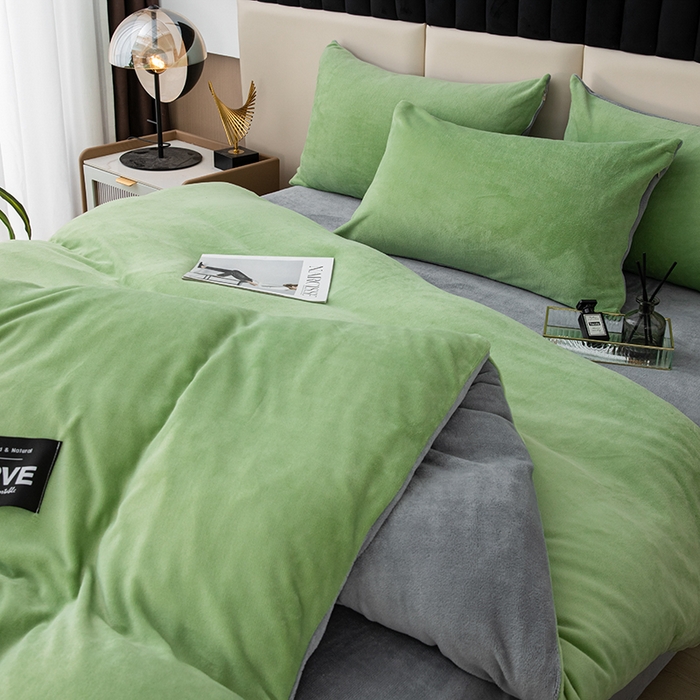 91家纺网 家纺一手货源 找家纺 鸿羽樱（鸿羽樱）家纺 2024新款牛奶绒四件套 典雅绿+灰