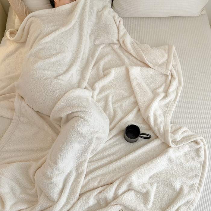 91家纺网 家纺一手货源 找家纺 沐棉 2024新款羊羔绒泰迪绒毛毯 米白色