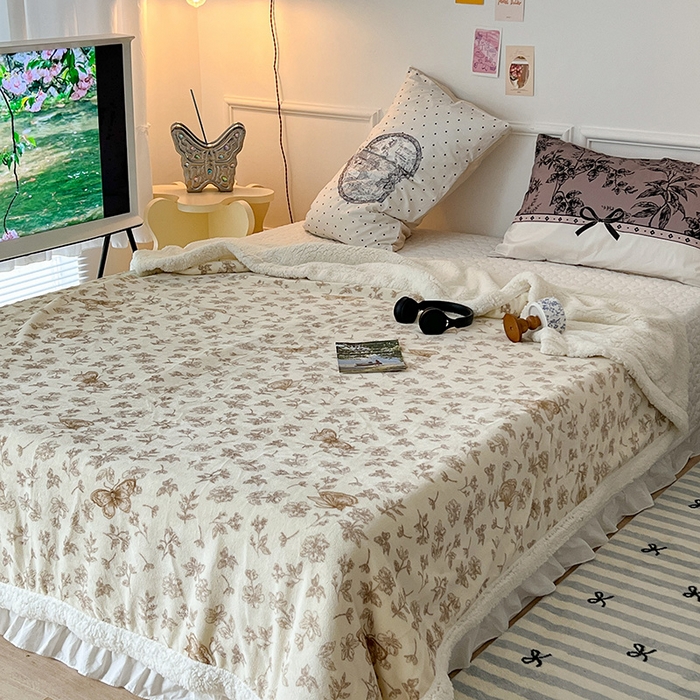 91家纺网 家纺一手货源 找家纺 昔可家纺 2024新款羊羔绒牛奶绒毛毯系列（三）-ins小清新系列 复古蝴蝶