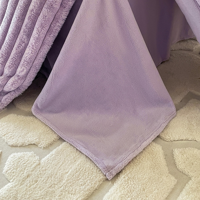 91家纺网 家纺一手货源 找家纺 2024新款全消光兔毛320克牛奶绒A类纯色立体四件套 兔毛抽条香芋紫