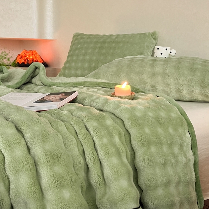 91家纺网 家纺一手货源 找家纺 欧邦 新款仿兔毛泡泡绒牛奶绒包边单层毛毯（外贸供货） 单层泡泡-柳绿