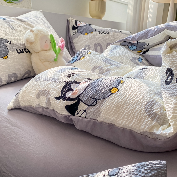 91家纺网 家纺一手货源 找家纺 悦织湾家纺 2025新款轻奢北欧风小清新印花水洗棉四件套 企鹅