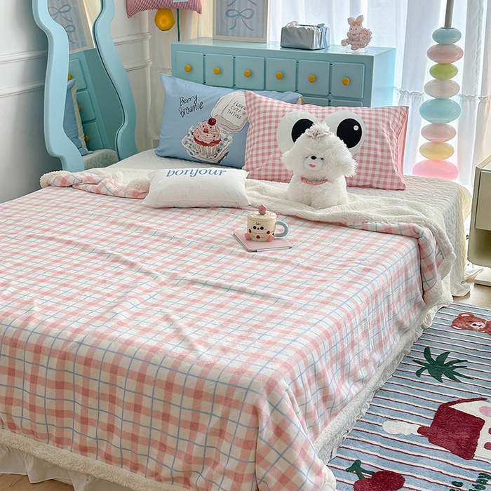 91家纺网 家纺一手货源 找家纺 昔可家纺 2024新款羊羔绒牛奶绒毛毯系列（三）-ins小清新系列 丝雾粉格