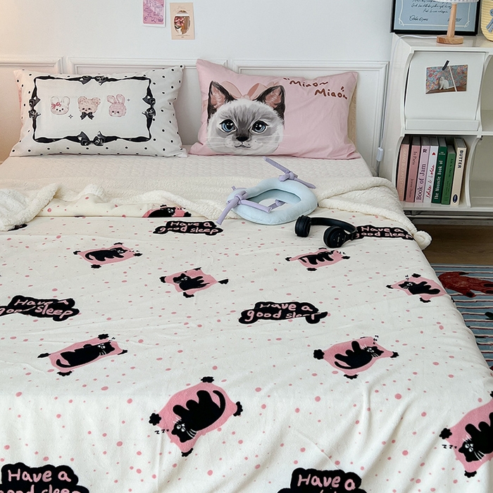 91家纺网 家纺一手货源 找家纺 昔可家纺 2024新款羊羔绒牛奶绒毛毯系列（三）-卡通系列 晚安猫猫