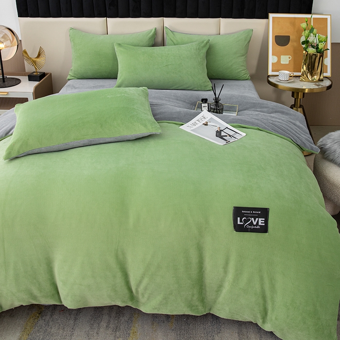 91家纺网 家纺一手货源 找家纺 鸿羽樱（鸿羽樱）家纺 2024新款牛奶绒四件套 典雅绿+灰