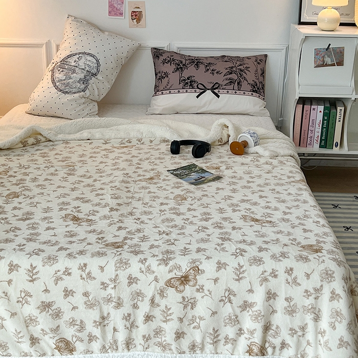 91家纺网 家纺一手货源 找家纺 昔可家纺 2024新款羊羔绒牛奶绒毛毯系列（三）-ins小清新系列 复古蝴蝶