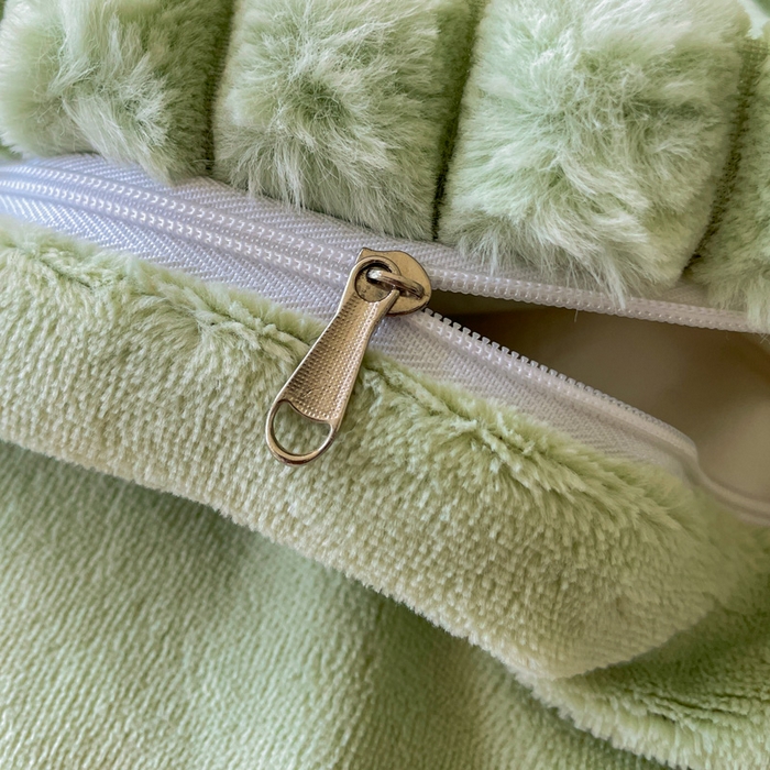 91家纺网 家纺一手货源 找家纺 2024新款全消光兔毛320克牛奶绒A类纯色立体四件套 兔毛抽条牛油果绿