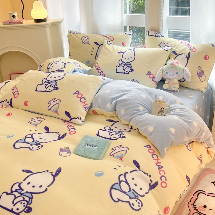 91家纺网 家纺一手货源 找家纺 2024新款三丽鸥牛奶绒小版四件套 牛奶绒小版-冰淇淋帕恰狗