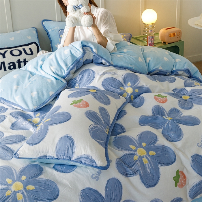 91家纺网 家纺一手货源 找家纺 红粉佳人 2025新款棉加绒印花四件套 蓝色甜心