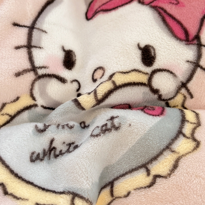 91家纺网 家纺一手货源 找家纺 2024新款三丽鸥牛奶绒小版四件套 牛奶绒小版-害羞KT猫