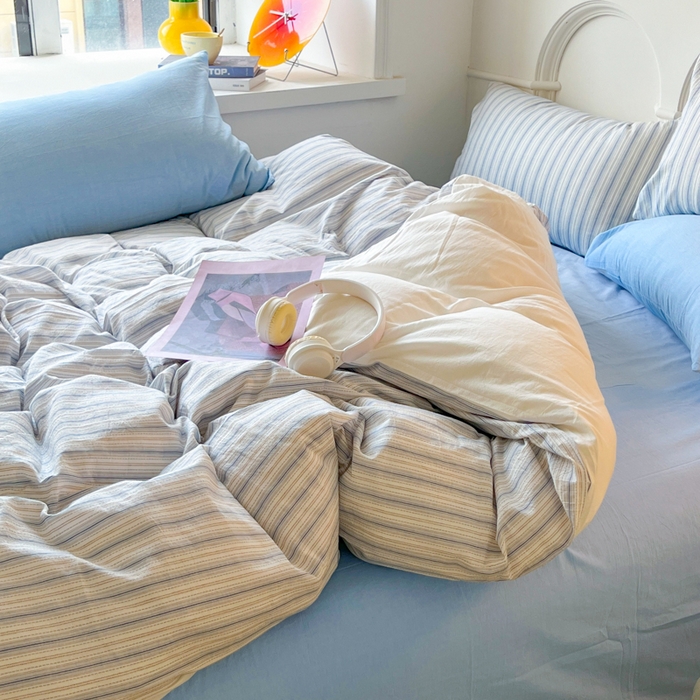 91家纺网 家纺一手货源 找家纺 千朵 2024新款撞色条纹色织提花水洗棉被套四件套 韩系蓝条