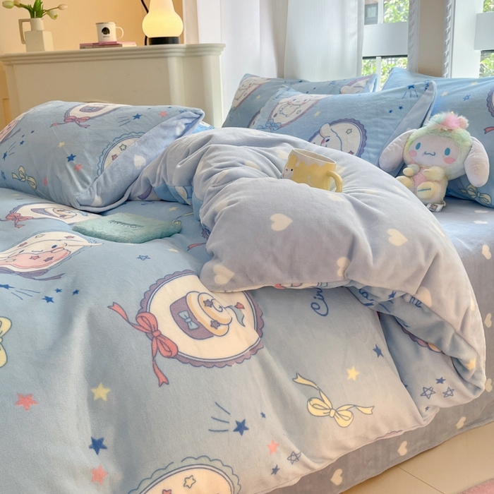 91家纺网 家纺一手货源 找家纺 2024新款三丽鸥牛奶绒小版四件套 牛奶绒小版-蓝色玉桂狗