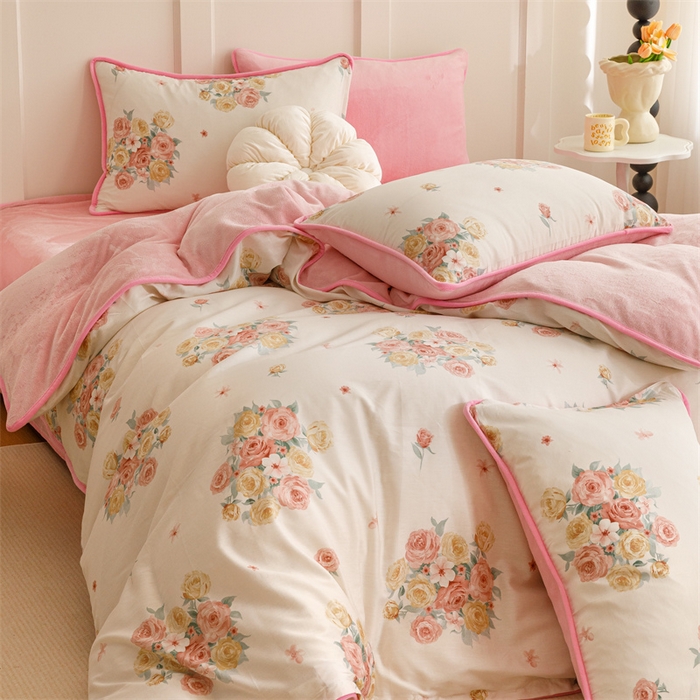 91家纺网 家纺一手货源 找家纺 红粉佳人 2025新款棉加绒印花四件套 花期而遇