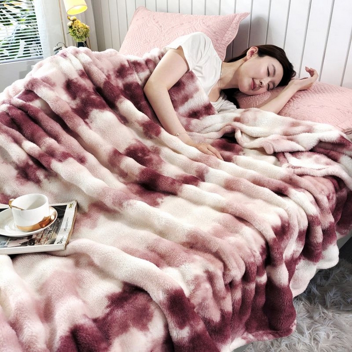 91家纺网 家纺一手货源 找家纺 千荨 2024新款跨境印花扎染泡泡绒毛盖毯 酒红