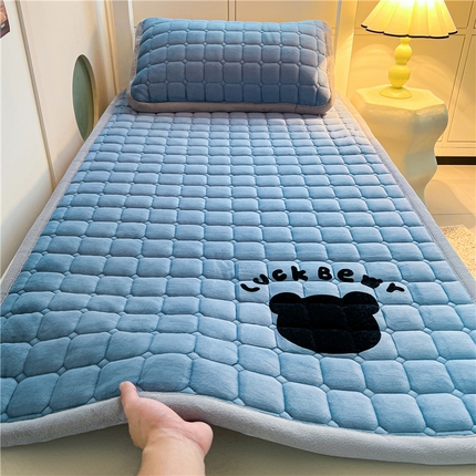 91家纺网 家纺一手货源 找家纺 （总）喜居 2024新款牛奶绒床垫床褥垫褥子垫子LUCK熊