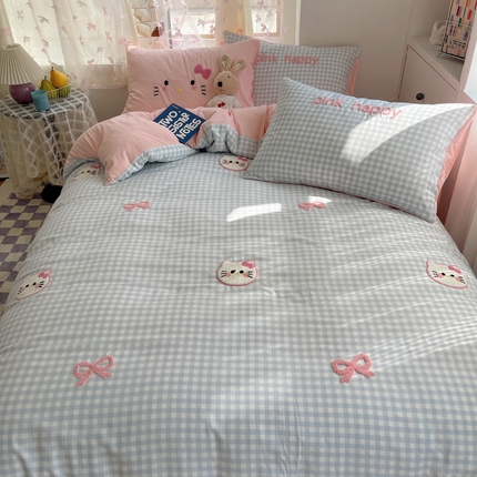91家纺网 家纺一手货源 找家纺 （总）顾里家纺 2024新款ins可爱风格子猫咪云朵棉四件套
