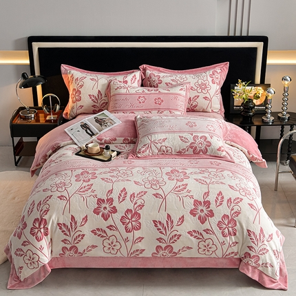 91家纺网 家纺一手货源 找家纺 （总）馨梦缘 2025新款高克重加厚牛奶绒雕花床盖款四件套-控价228