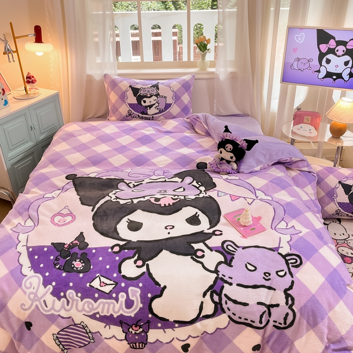 91家纺网 家纺一手货源 找家纺 2024新品正版三丽鸥授权大版卡通平网数码印花加厚高克重牛奶绒系列四件套 绒大版-R糖果库洛米