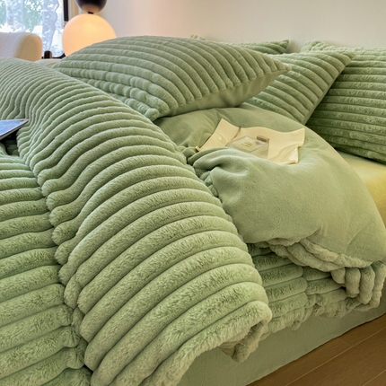 91家纺网 家纺一手货源 找家纺 （总）2024新款全消光兔毛320克牛奶绒A类纯色立体四件套