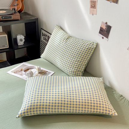 91家纺网 家纺一手货源 找家纺 悦织湾家纺 2025新款日式简约格子水洗棉单品枕套系列 布丁绿