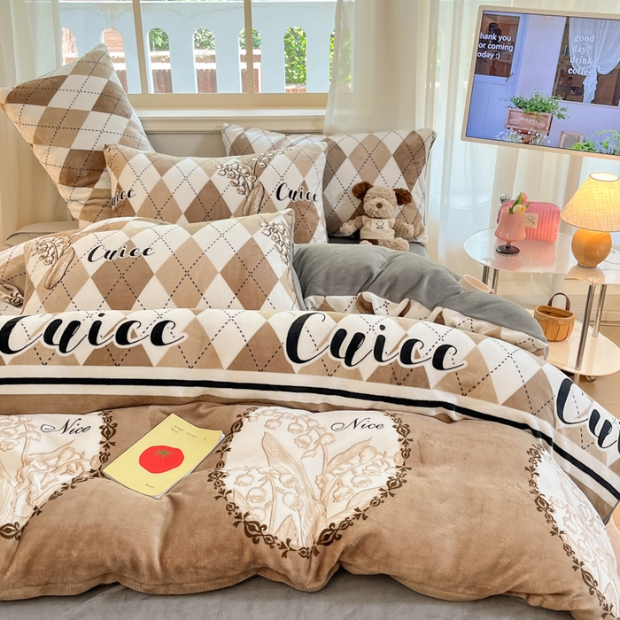 91家纺网 家纺一手货源 找家纺 卡派 2024新款冬季亲肤透气牛奶绒印花四件套 雅舍