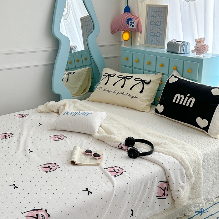 91家纺网 家纺一手货源 找家纺 昔可家纺 2024新款羊羔绒牛奶绒毛毯系列（三）-ins小清新系列 芭蕾蛋糕