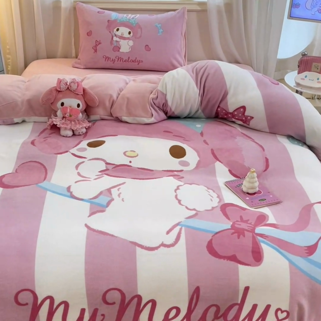 91家纺网 家纺一手货源 找家纺 2024新品正版三丽鸥授权大版卡通平网数码印花加厚高克重牛奶绒系列四件套 绒大版-R魔法美乐蒂