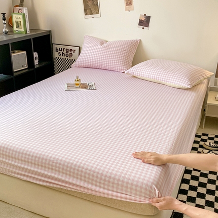 91家纺网 家纺一手货源 找家纺 悦织湾家纺 2025新款日式简约格子水洗棉单品床笠系列 布丁粉