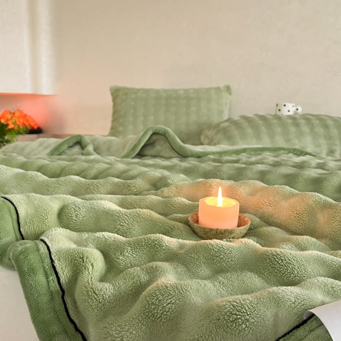 91家纺网 家纺一手货源 找家纺 欧邦 新款仿兔毛泡泡绒牛奶绒包边单层毛毯（外贸供货） 单层泡泡-柳绿