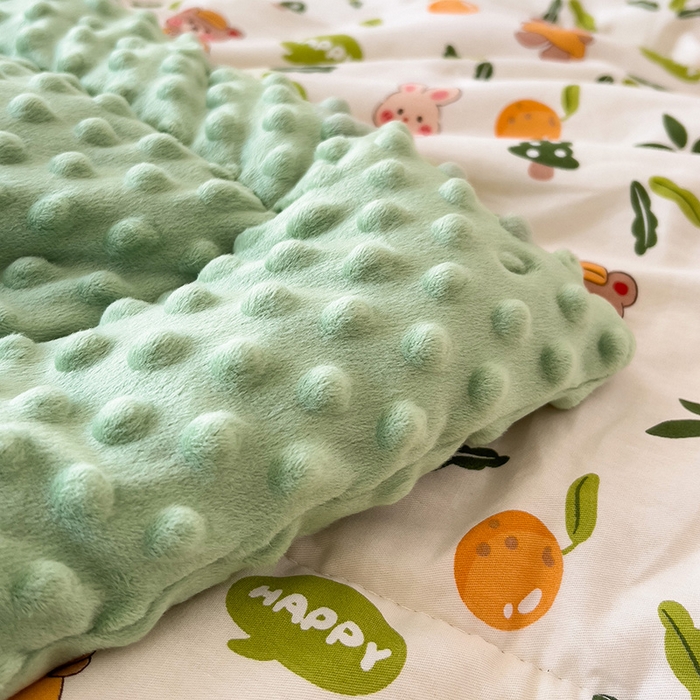 91家纺网 家纺一手货源 找家纺 宜梦家居【需要买家秀请联系老板】 2025新款A类纯棉婴儿绒豆豆被四季夏凉春秋被子冬被芯 熊熊橘子