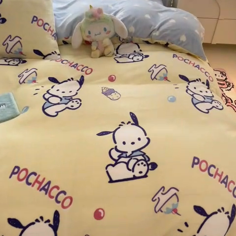 91家纺网 家纺一手货源 找家纺 2024新款三丽鸥牛奶绒小版四件套 牛奶绒小版-冰淇淋帕恰狗